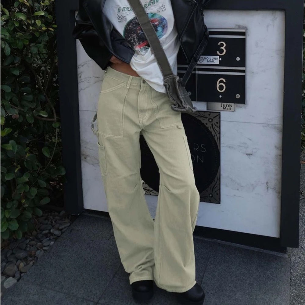 BRAND NEW WITH TAGS Lioness Miami Vice Pants Light Khaki